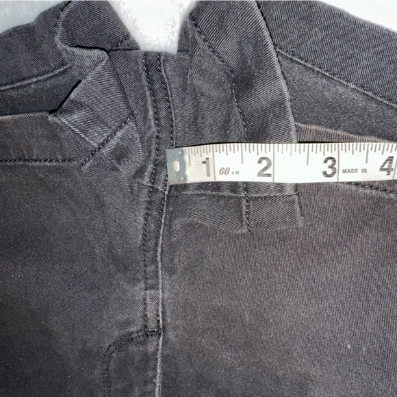 American Eagle Y2K Washed Black Low Rise Micro Shorts Sz 4 Pockets Mini Stretch - Picture 10 of 11